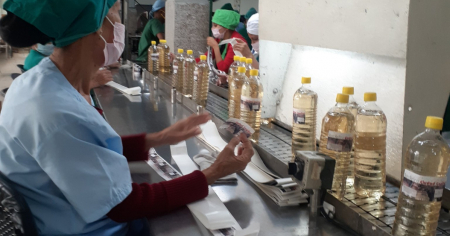 Gobierno planea garantizar una botella de ron por familia en La Habana para Fin de Año