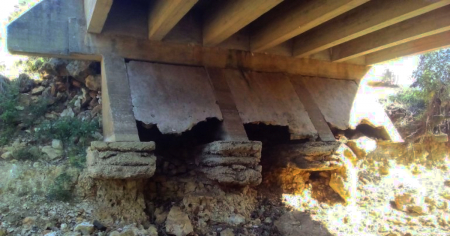 Prohíben circulación de vehículos pesados por puente en Cienfuegos ante riesgo inminente de derrumbe