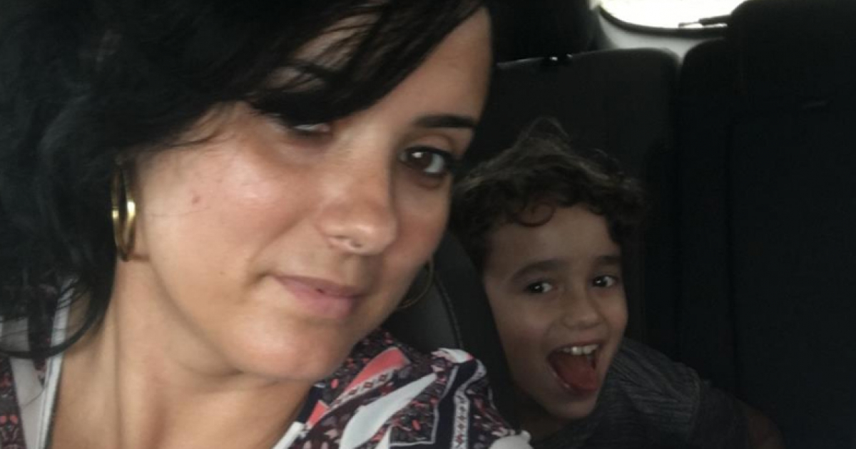 Delmys Silva y su pequeño hijo © Facebook / Delmys Silva
