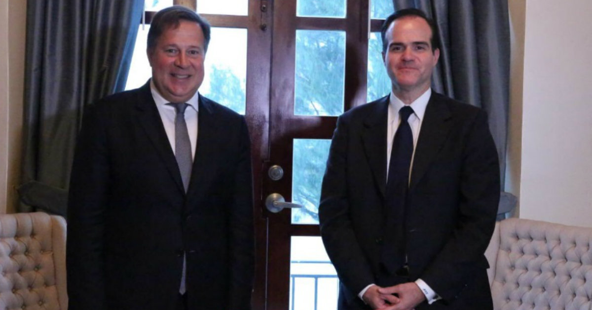 El consejero del presidente Trump, Mauricio Claver-Carone, se reunió con el presidente panameño Juan Carlos Varela © Twitter / Juan Carlos Varela