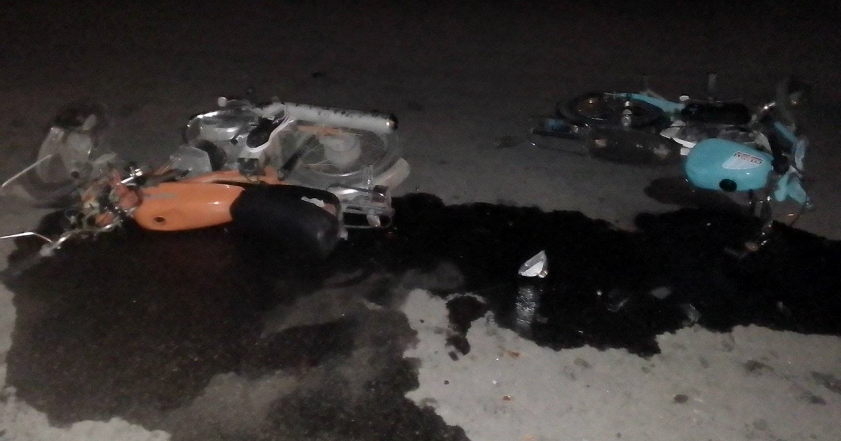 Las dos motocicletas involucradas en una accidente en La Habana este domingo © Facebook/Accidente Buses & Camiones