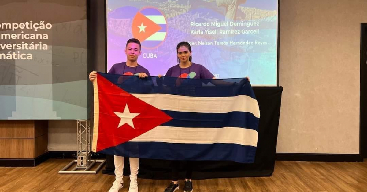 Los estudiantes cubanos Ricardo Miguel Molano Domínguez y Karla Yisel Ramírez Garcell © Facebook/Ministerio de Educación de la República de Cuba