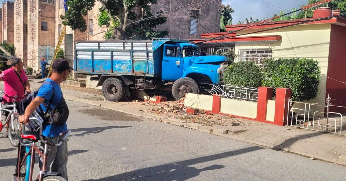 Camión acccidentado © Facebook / ACCIDENTES BUSES Y CAMIONES