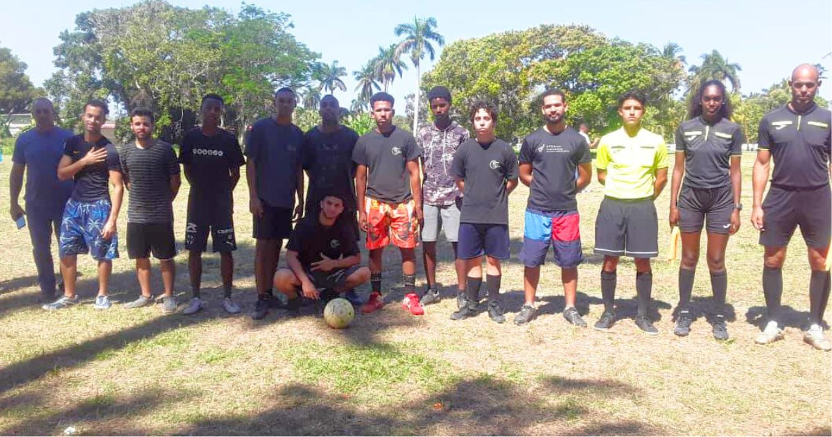 MININT's Repressive Forces Take a Break to Play Soccer: Tournament Finals Approaching