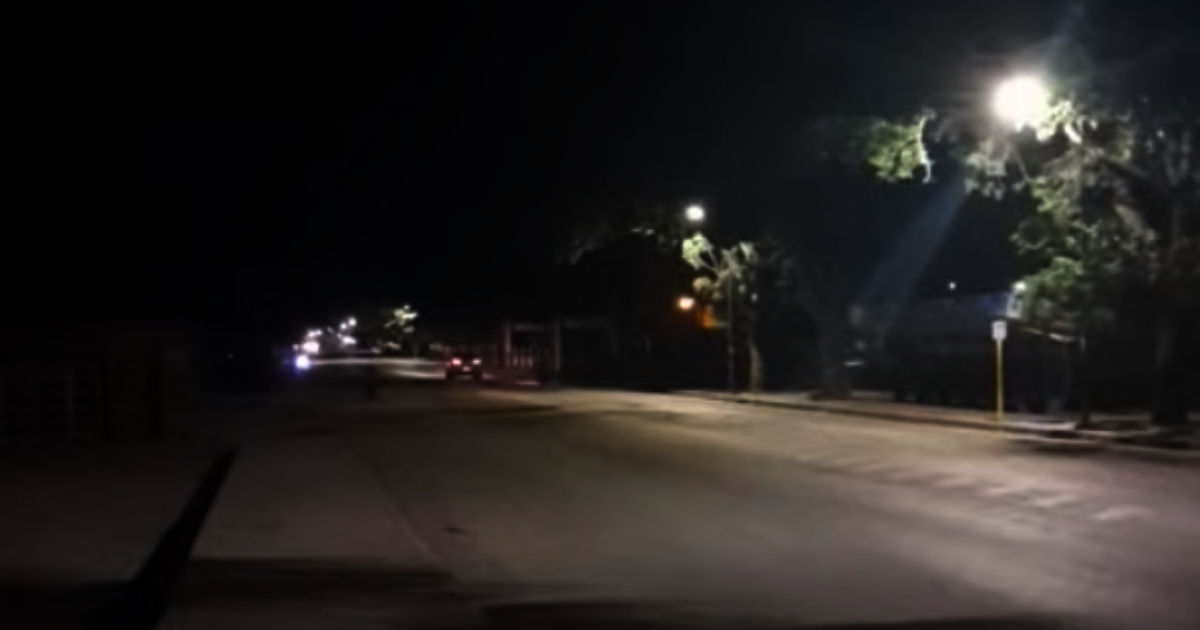 Apagón en Holguín (Imagen referencial) © Captura de video de YouTube de Sr Dennis