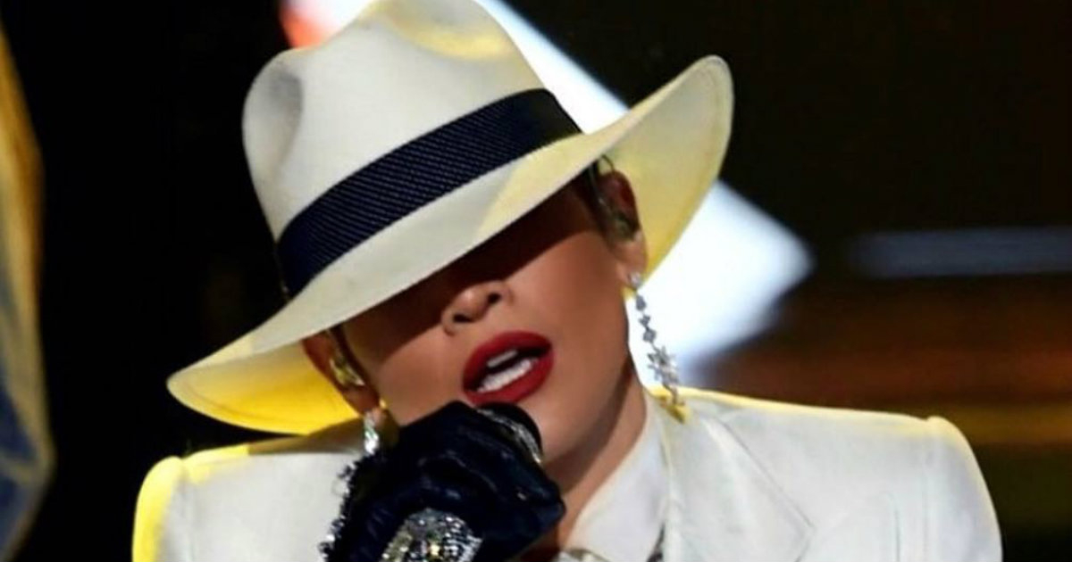 "Yo quiero dinero, dinero": dice Jlo © Instagram/ Jennifer Lopez
